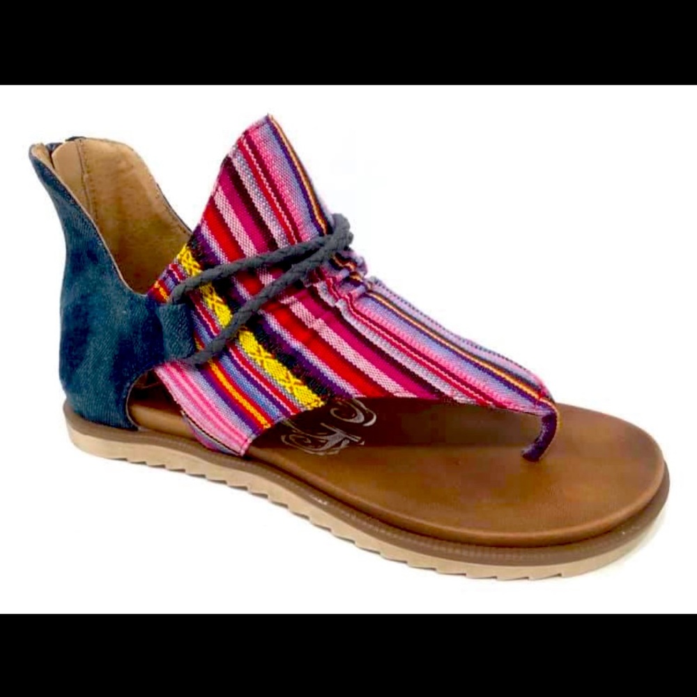 Very G Sandals - Picture 2 of 2